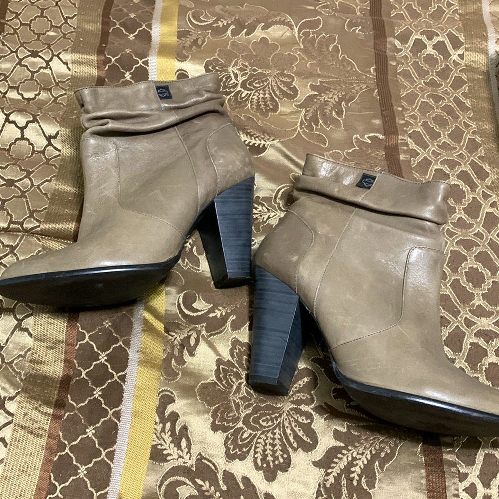 Harley Davidson, size 9.5 bootie. Grey, soft leather. Ready for anything!